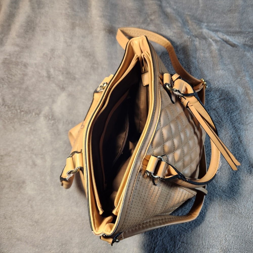 19V69 Italia‎ Versace Shoulder Bag Purse Beige Quilted Tassle Tote Satchel - Picture 3 of 13